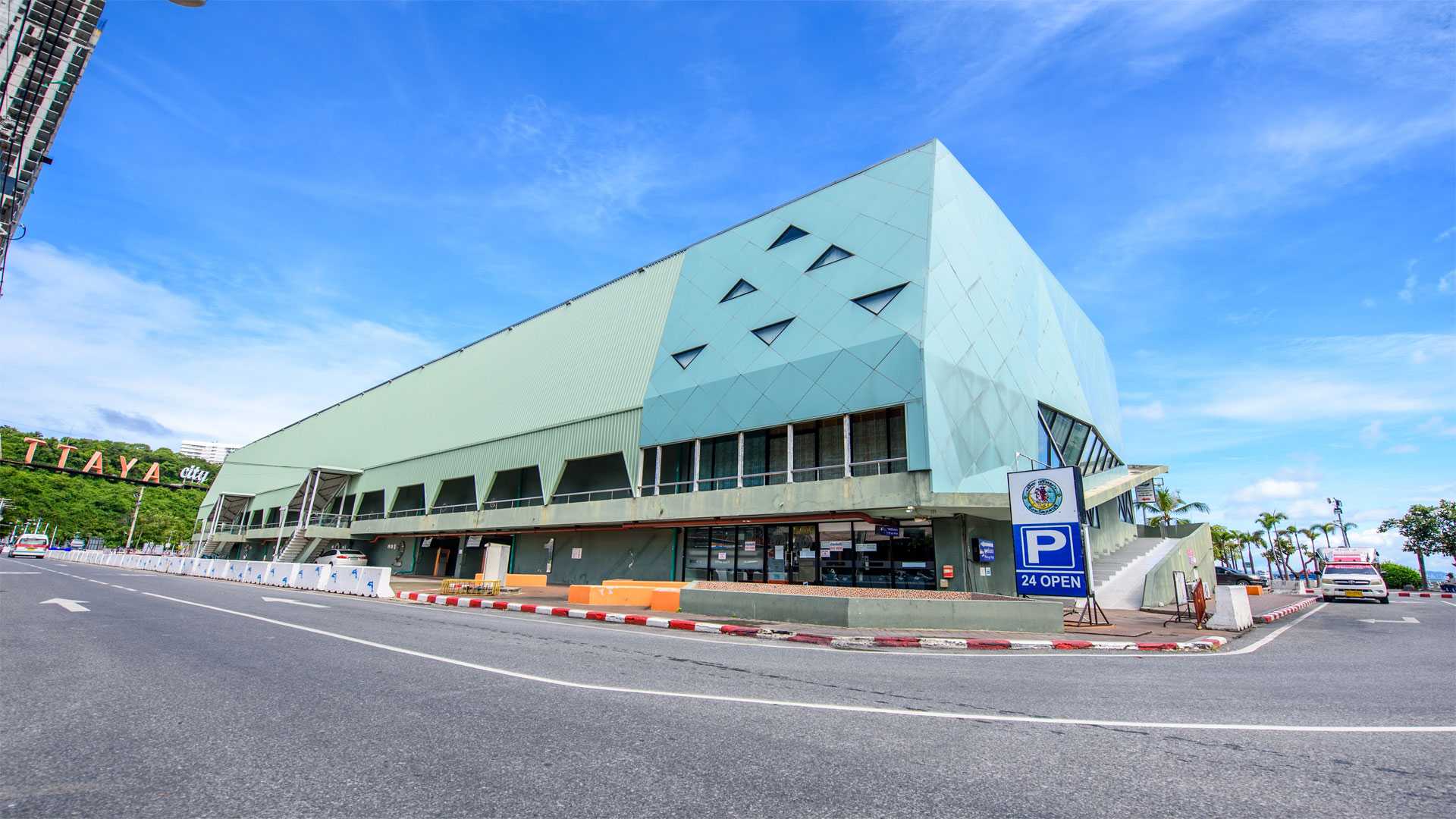อาคารจอดรถอัตโนมัติแห่งแรกในประเทศไทยเมืองพัทยา